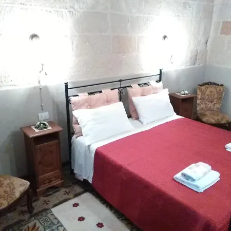 Antico Borgo B&B 아베트라나
