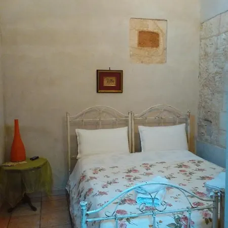 Antico Borgo B&B 아베트라나